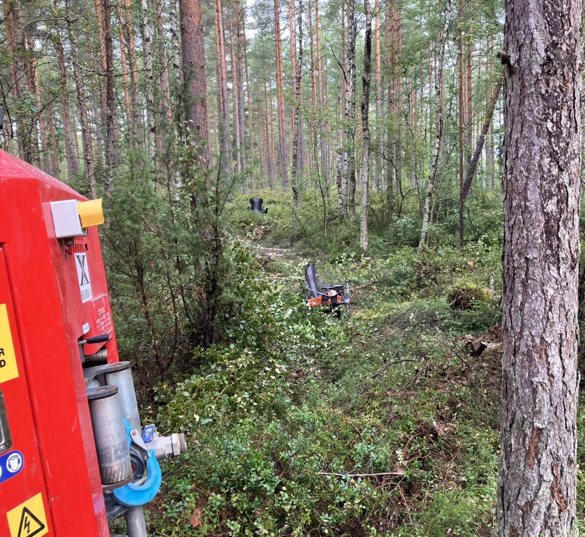 Övers stock och sten larvar vi ut för att borra grundvattenrör